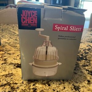 Joyce Chen Spiral Slicer